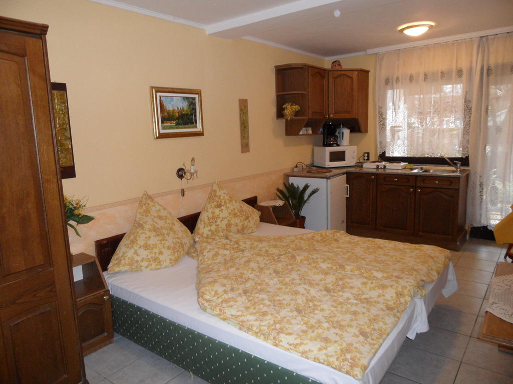 Apartmanhaz Gabriella Harkány Chambre photo