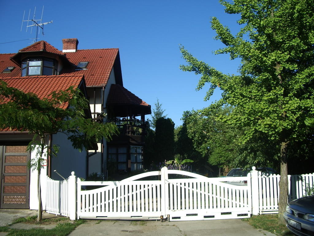 Apartmanhaz Gabriella Harkány Extérieur photo